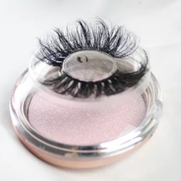 Candace Mink Lashes - Picture 3 of 3